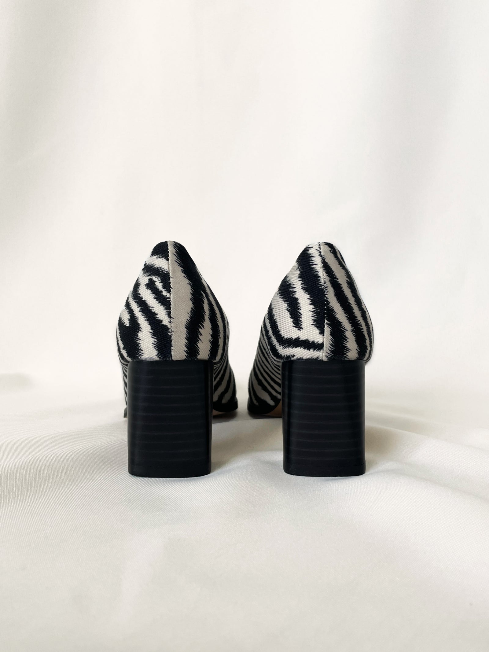 靴 CLANE WAVE SQUARE PUMPS Amazon.com | Women's Patent Leather Chunky Heels Slingback