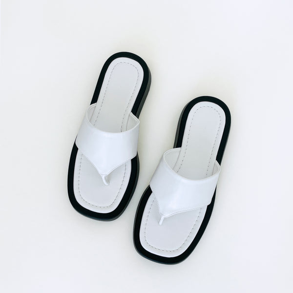 靴 CLANE PLATFORM THONG SANDALS 24SS 38 靴 CLANE PLATFORM THONG SANDALS 24SS 38 PLATFORM THONG