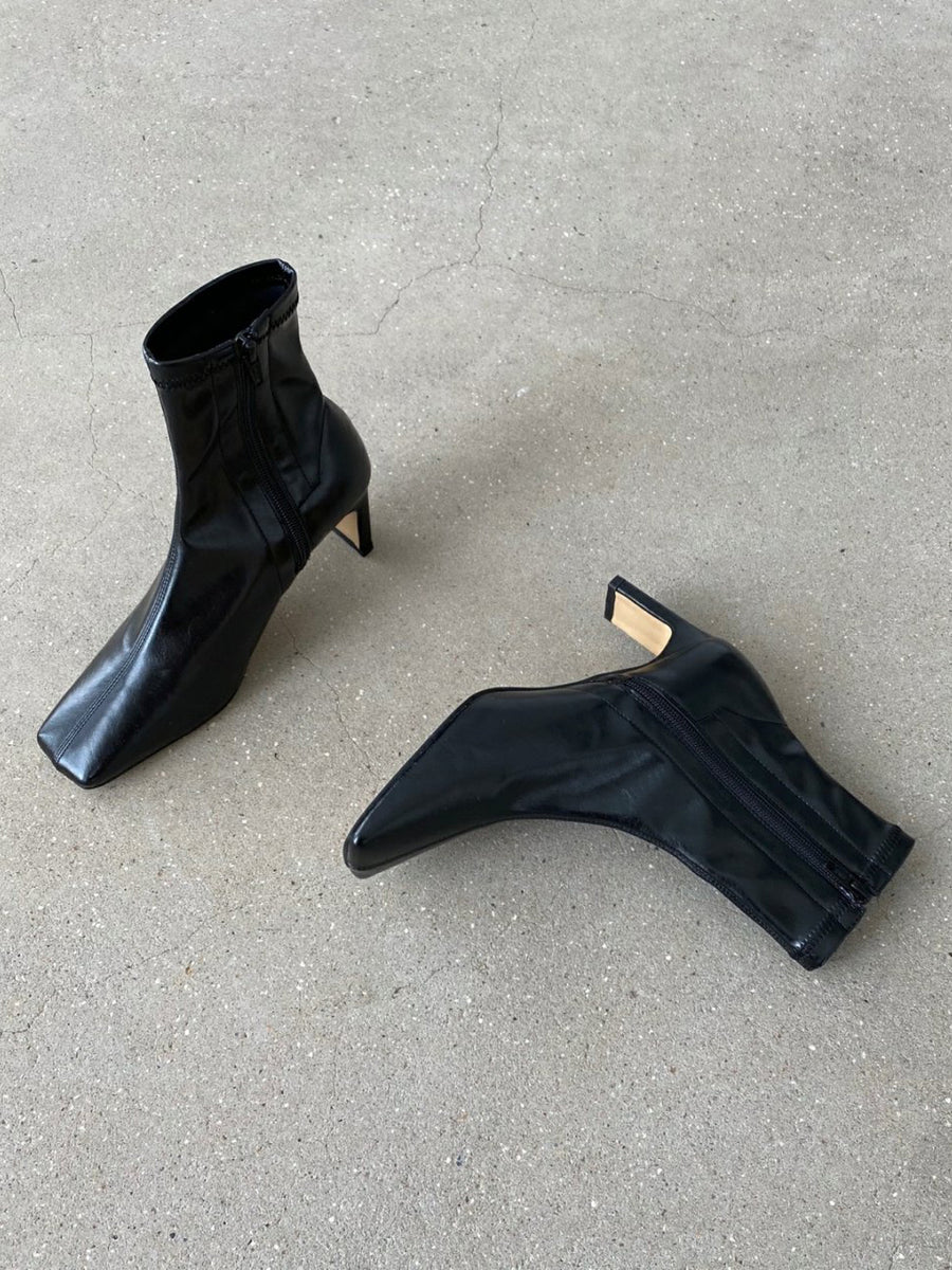 Pointed-Square-Toe-Mid-Heel-